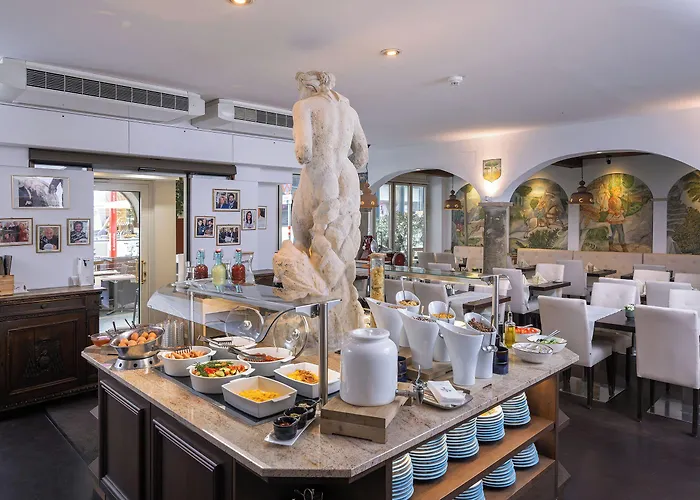 Hotel Royal 4*